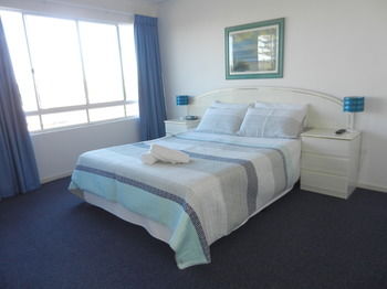 Beachside Resort - Kawana Waters - Accommodation Broome 28