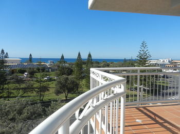 Beachside Resort - Kawana Waters - Accommodation Broome 42
