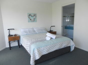 Beachside Resort - Kawana Waters - Accommodation Broome 46