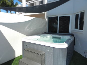 Beachside Resort - Kawana Waters - Accommodation Broome 52