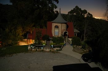 A Camelot Tower & Penthouse - Accommodation Broome 16