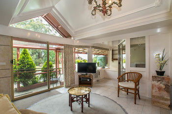 A Camelot Tower & Penthouse - Accommodation Broome 44