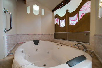 A Camelot Tower & Penthouse - Accommodation Broome 51