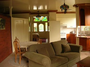 A Camelot Tower & Penthouse - Accommodation Broome 3