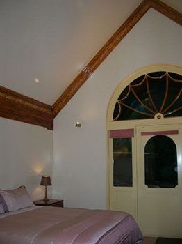 A Camelot Tower & Penthouse - Accommodation Broome 8