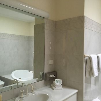Eltham Gateway Hotel - Accommodation Broome 3