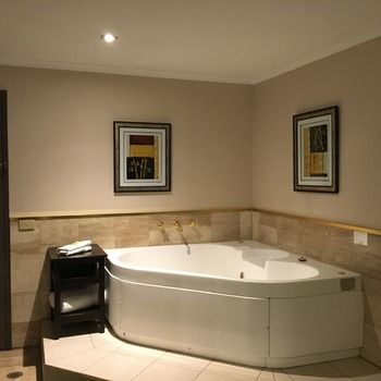 Eltham Gateway Hotel - Accommodation Broome 5