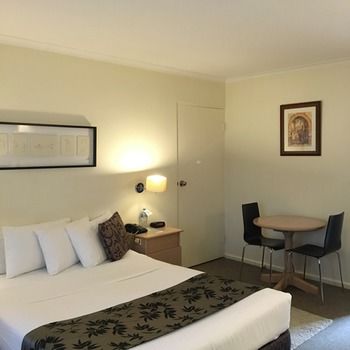 Eltham Gateway Hotel - Accommodation Broome 13