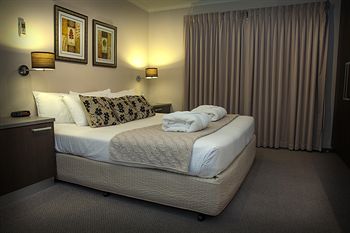 Eltham Gateway Hotel - Accommodation Broome 0
