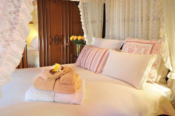 Mary Card's Coach House - Accommodation Broome 7