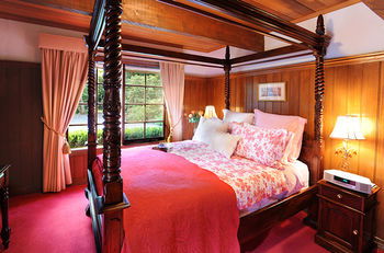 Mary Card's Coach House - Accommodation Broome 9