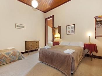 The Victoria & Albert Guesthouse - Accommodation Broome 3