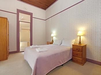 The Victoria & Albert Guesthouse - Accommodation Broome 4