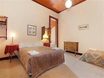 The Victoria & Albert Guesthouse - Accommodation Broome 13