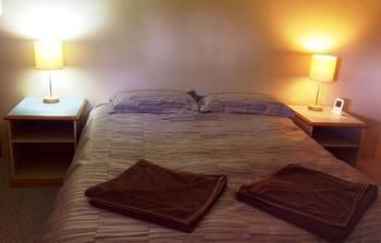 Hunter Hideaway Cottages - Accommodation Broome 0