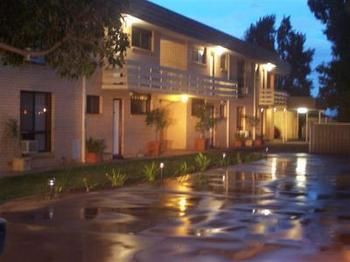 Central Serviced Apartments - Accommodation Broome 9