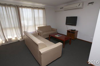 Central Serviced Apartments - Accommodation Broome 13