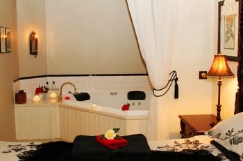Merrow Cottages - Accommodation Broome 1