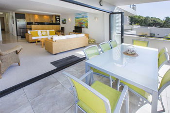 Papillon Coolum - Accommodation Broome 13