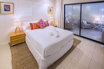 Papillon Coolum - Accommodation Broome 24