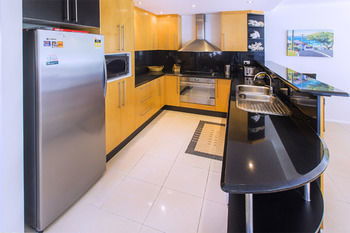 Papillon Coolum - Accommodation Broome 30