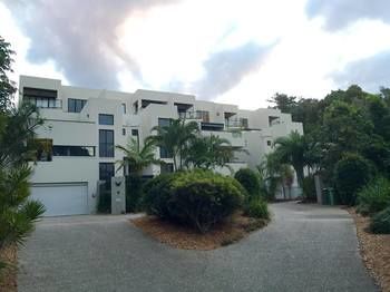 Papillon Coolum - Accommodation Broome 66