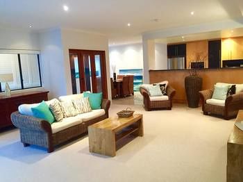 Papillon Coolum - Accommodation Broome 71