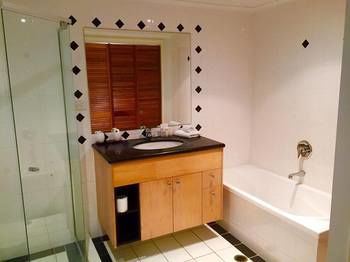 Papillon Coolum - Accommodation Broome 73