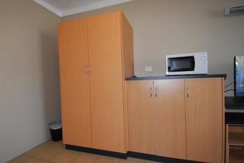 Sands Hotel, Maroubra - Accommodation Broome 3