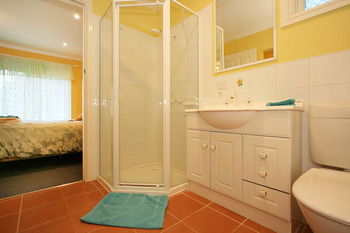 Roseland Holiday House - Accommodation Broome 0