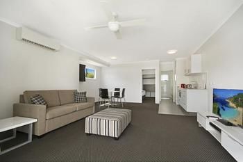 Cooroy Luxury Motel Apartments Noosa - Accommodation Broome 6
