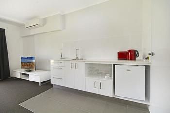 Cooroy Luxury Motel Apartments Noosa - Accommodation Broome 14