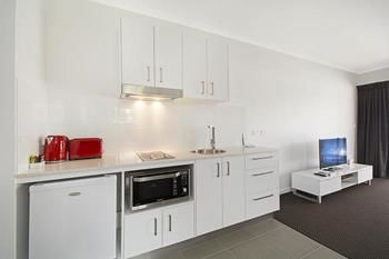 Cooroy Luxury Motel Apartments Noosa - Accommodation Broome 15