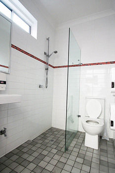 Zing Backpackers - Accommodation Broome 5