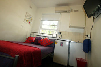 Zing Backpackers - Accommodation Broome 6