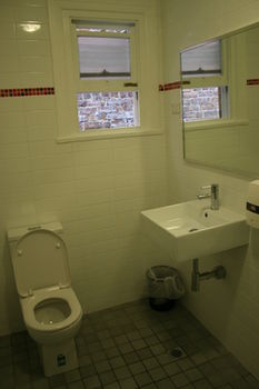 Zing Backpackers - Accommodation Broome 11
