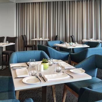 Best Western Plus Lake Kawana Hotel - Accommodation Broome 0