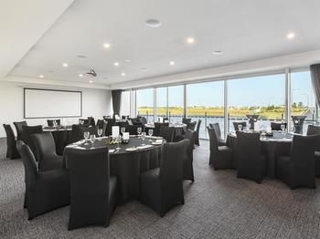 Best Western Plus Lake Kawana Hotel - Accommodation Broome 12