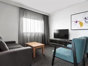 Best Western Plus Lake Kawana Hotel - Accommodation Broome 16
