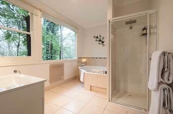A Cottage In The Forest - Accommodation Broome 4