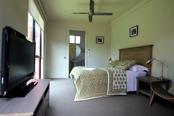 Phoenix Eumundi Bed & Breakfast - Accommodation Broome 9