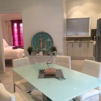 Sydney Executive Garden Villa - Accommodation Broome 24