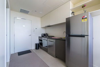 StayIcon Serviced Apartment On Collins - Accommodation Broome 6