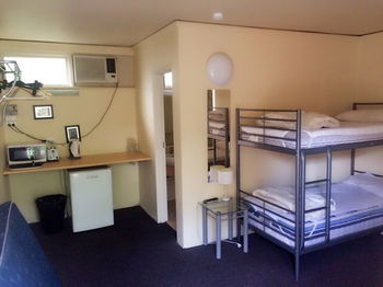St Kilda Hostel - Accommodation Broome 3