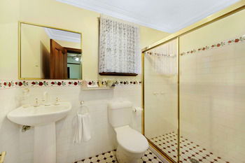 CBC Bed & Breakfast & Cafe - Accommodation Broome 11