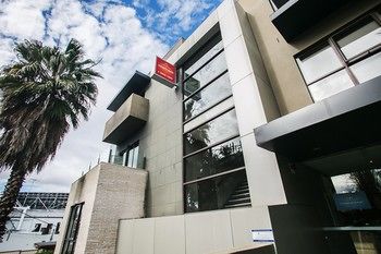 Comfy Kew Apartments - Accommodation Broome 25
