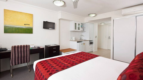 BEST WESTERN PLUS Cairns Central Apartments - Accommodation Broome 1