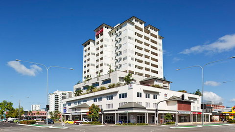 BEST WESTERN PLUS Cairns Central Apartments - Accommodation Broome 3