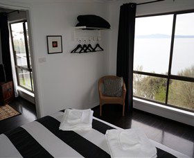 Hamptons On The Bay - Accommodation Broome 5
