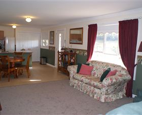 Eloura Luxury Self-Contained Bed & Breakfast Accommodation - Accommodation Broome 2